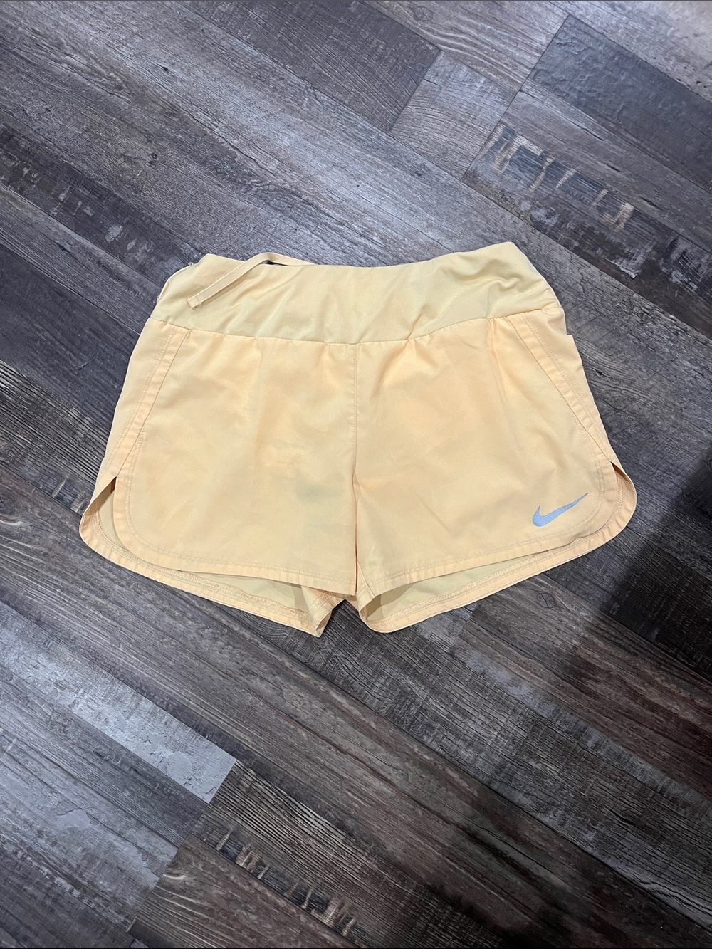 Nike Peach-Blend Athletic Running Shorts